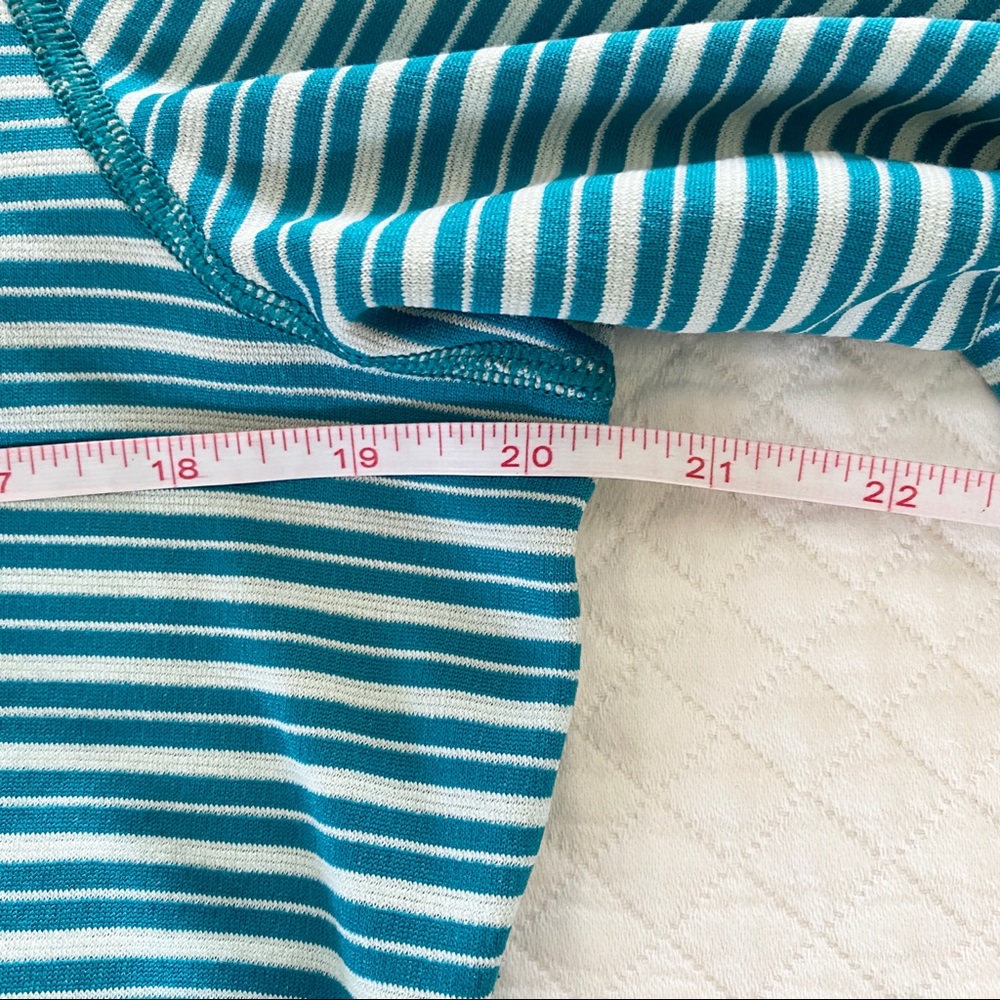 Patagonia Teal Striped Capilene 3 Women's Top - Picture 6 of 8